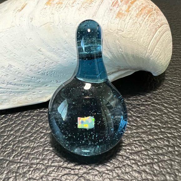 Transparent Blue Pendant with Opal - Picture 3 of 7